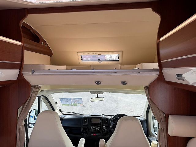 Rimor Superbrig 2.2 Suite Touring Caravan (2019) - Picture 5