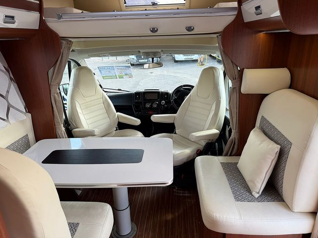 Rimor Superbrig 2.2 Suite Touring Caravan (2019) - Picture 7