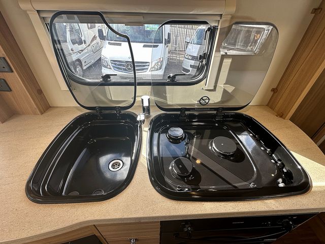 Elddis Autoquest 155 2.2 Motorhome (2016) - Picture 13