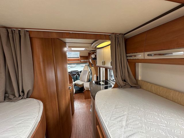 Hobby Van 2.2 Exclusive TL500 GESC Motorhome (2009) - Picture 14