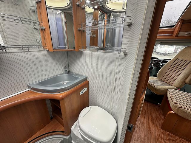 Hobby Van 2.2 Exclusive TL500 GESC Motorhome (2009) - Picture 15