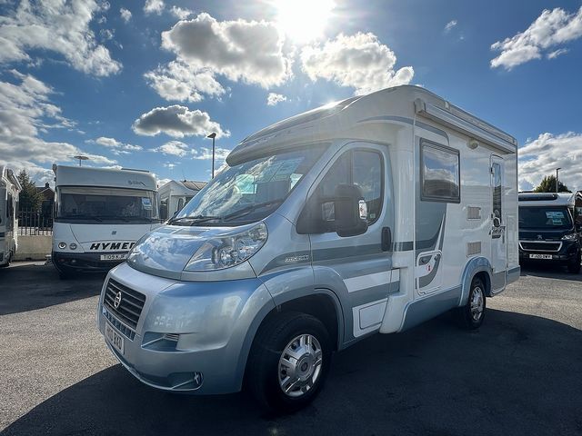 Auto-Trail Excel 590 EK 2.0 Motorhome (2010) - Picture 1