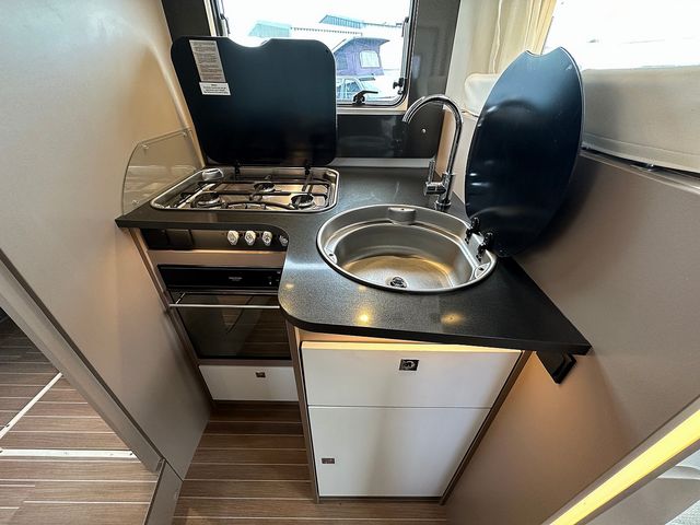 ETRUSCO A-Class 2.3 I 7400 QB Motorhome (2020) - Picture 17