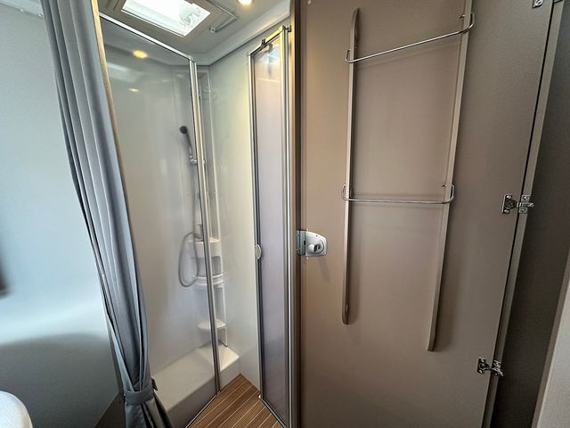 ETRUSCO A-Class 2.3 I 7400 QB Motorhome (2020) - Picture 25