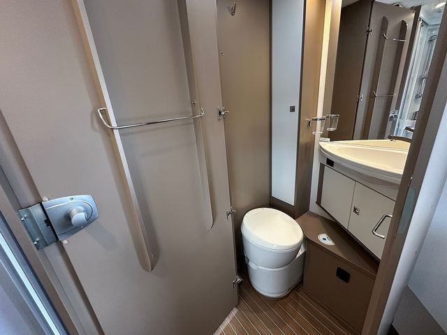 ETRUSCO A-Class 2.3 I 7400 QB Motorhome (2020) - Picture 26
