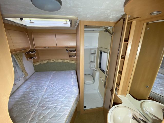 Coachman Festival Touring Caravan (2005) - Picture 6