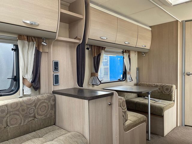 Sterling Eccles Moonstone Touring Caravan (2021) - Picture 9