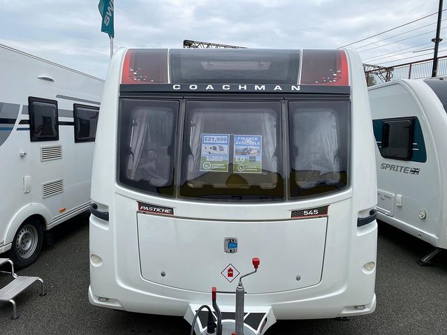 Coachman Pastiche 545 Touring Caravan (2018) - Picture 3