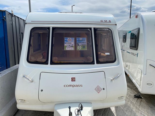 Compass 524 Touring Caravan (2005) - Picture 3