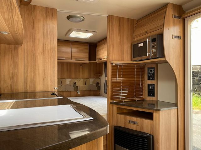 Bailey Olympus Touring Caravan (2012) - Picture 7