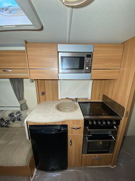 Swift Challenger Sport Touring Caravan (2013) - Picture 15