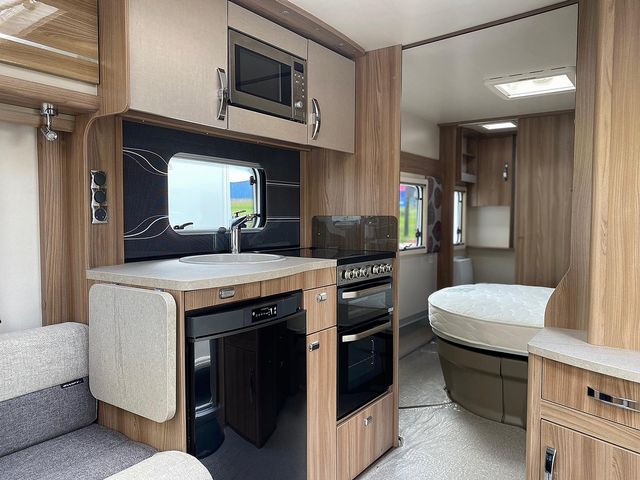 Swift Challenger Touring Caravan (2019) - Picture 5