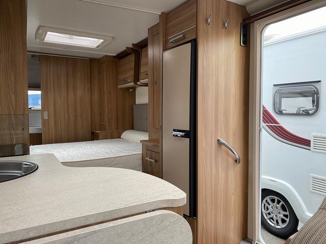 Bailey Unicorn Vigo Touring Caravan (2016) - Picture 8