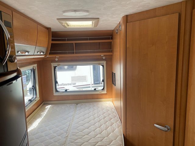 Roller Team Auto Roller 694 Motorhome (2012) - Picture 4