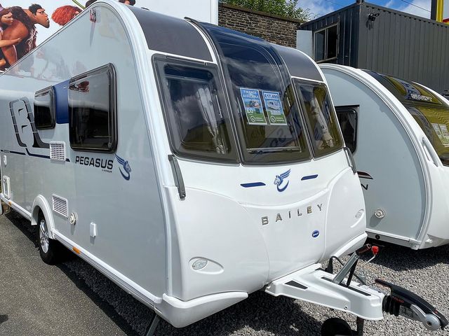 Bailey Pegasus Modena Touring Caravan (2017) - Picture 1