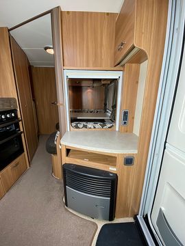 Swift Sprite Major 4 Touring Caravan (2012) - Picture 11