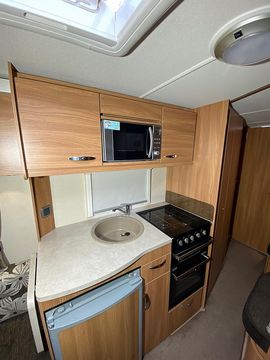 Swift Sprite Major 4 Touring Caravan (2012) - Picture 14