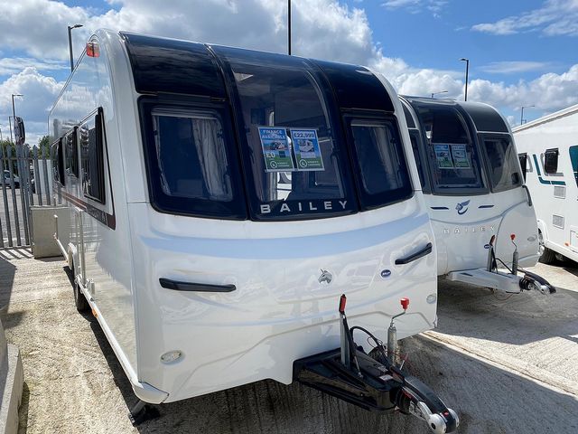 Bailey Unicorn Vigo Touring Caravan (2019) - Picture 1