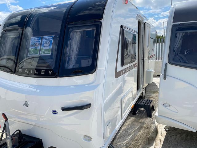 Bailey Unicorn Vigo Touring Caravan (2019) - Picture 3