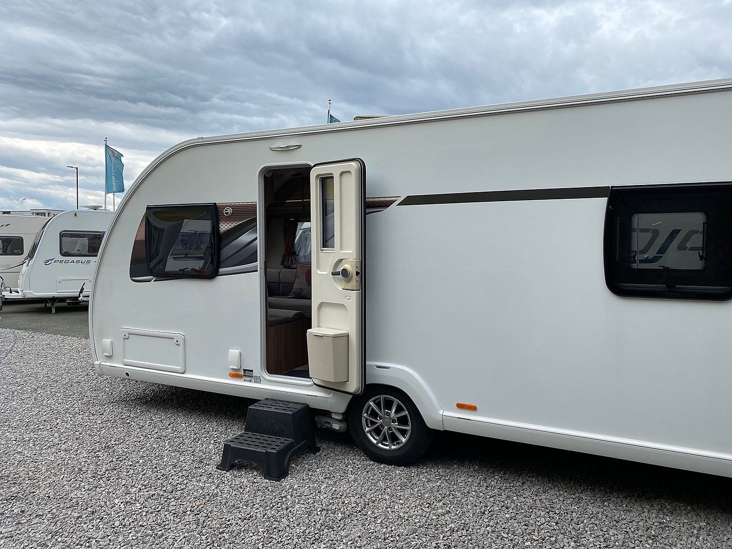 Swift 560 AL Touring Caravan (2018) | Kinnen's Caravans