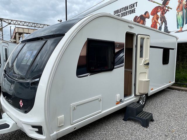 2018 Swift 560 AL Touring Caravan