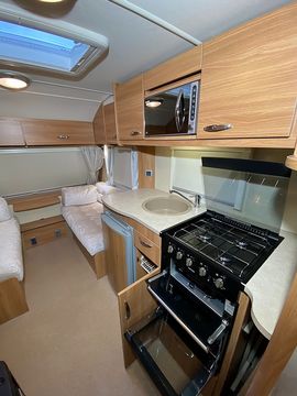 Swift Freestyle Touring Caravan (2012) - Picture 9