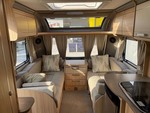 Coachman Pastiche 565 Touring Caravan (2014) - Picture 11