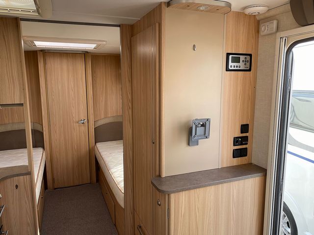 Coachman Pastiche 565 Touring Caravan (2014) - Picture 8