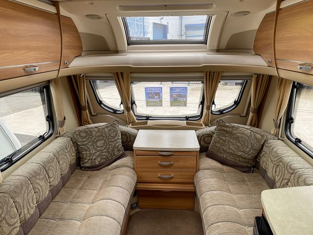 Swift Challenger Touring Caravan (2011) - Picture 8