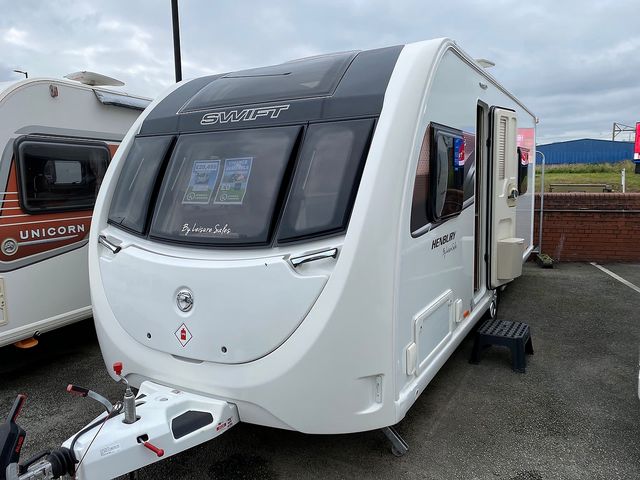 Swift Sprite Henbury Touring Caravan (2019) - Picture 2
